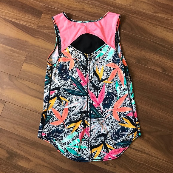 Body Glove tank top - Picture 5 of 5